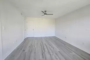 1300 N Portofino Dr, Sarasota, FL 34242 - Photo 43
