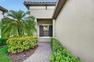 4417 Amalfi Ave, Sarasota, FL 34243 - Photo 13