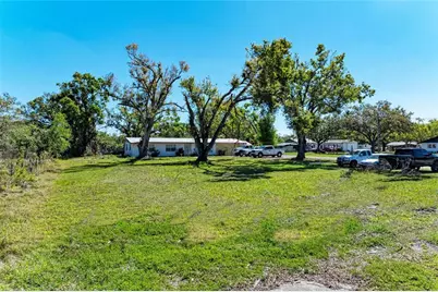 4007 45th Street E, Bradenton, FL 34208 - Photo 5
