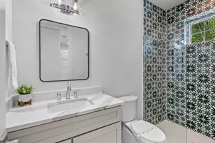 204 Coolidge Dr, Sarasota, FL 34236 - Photo 25