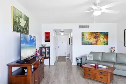 7271 W Country Club Drive N #122, Sarasota, FL 34243 - Photo 5