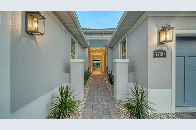 7700 Sandhill Lake Drive, Sarasota, FL 34241 - Photo 3