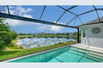 7700 Sandhill Lake Drive, Sarasota, FL 34241 - Photo 19