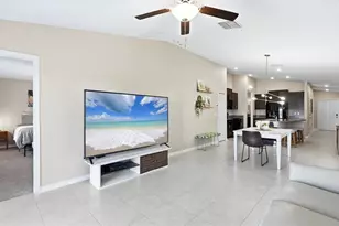 15455 Broad Brush Dr, Sun City Center, FL 33573 - Photo 7