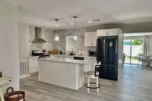 6312 S Lockwood Ridge Rd, Sarasota, FL 34231 - Photo 7