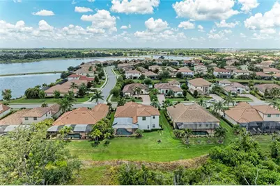13623 Swiftwater Way, Bradenton, FL 34211 - Photo 3