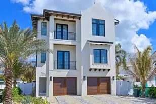 2209 Avenue B, Bradenton Beach, FL 34217 - Photo 1