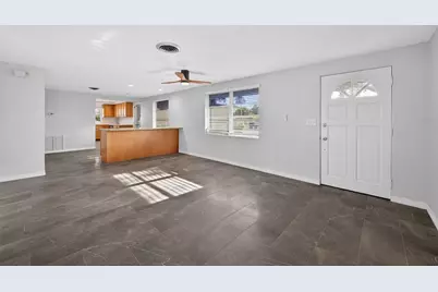7464 Cass Circle, Sarasota, FL 34231 - Photo 7