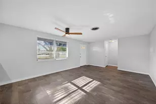 7464 Cass Cir, Sarasota, FL 34231 - Photo 5