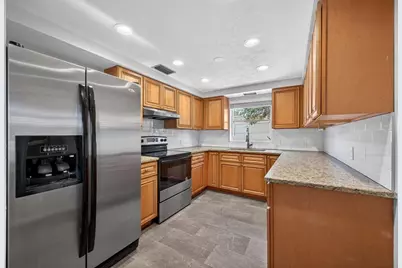 7464 Cass Circle, Sarasota, FL 34231 - Photo 9