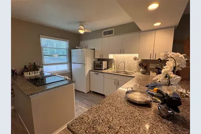 33 S Gulfstream Avenue #409, Sarasota, FL 34236 - Photo 15