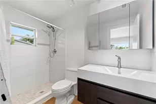 2513 Croton Ave, Sarasota, FL 34239 - Photo 27