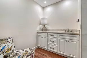 2247 Bispham Rd, Sarasota, FL 34231 - Photo 19