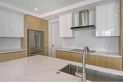 301 Quay Commons #1011, Sarasota, FL 34236 - Photo 21