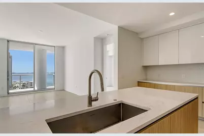 301 Quay Commons #1011, Sarasota, FL 34236 - Photo 19