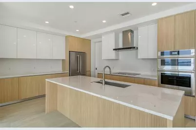 301 Quay Commons #1011, Sarasota, FL 34236 - Photo 15
