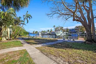 10215 Manatee Ave W, Bradenton, FL 34209 - Photo 21