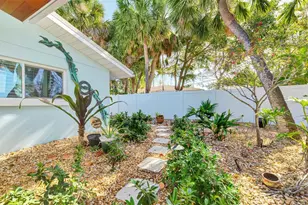 5628 Cape Leyte Dr, Sarasota, FL 34242 - Photo 23