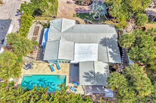 5628 Cape Leyte Dr, Sarasota, FL 34242 - Photo 29