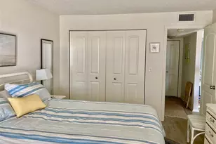 304 47th Ave Dr W, Bradenton, FL 34207 - Photo 9
