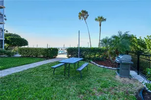 800 Benjamin Franklin Dr, Sarasota, FL 34236 - Photo 27