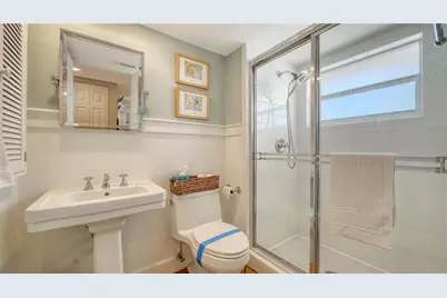 800 Benjamin Franklin Drive #406, Sarasota, FL 34236 - Photo 25