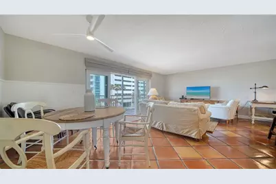 800 Benjamin Franklin Drive #406, Sarasota, FL 34236 - Photo 7