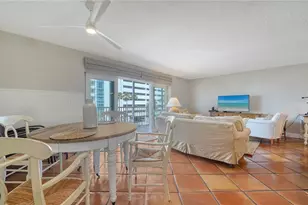800 Benjamin Franklin Dr, Sarasota, FL 34236 - Photo 7