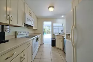 1971 Debbie St, Sarasota, FL 34231 - Photo 9