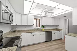 792 Capri Isles Blvd, Venice, FL 34292 - Photo 13