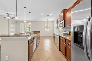 8302 Karpeal Dr, Sarasota, FL 34238 - Photo 11