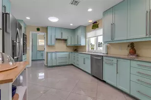 524 Hornblower Ln, Longboat Key, FL 34228 - Photo 23