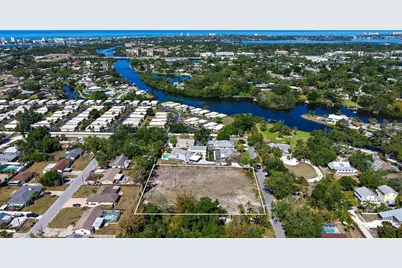 2424 Ashton Road, Sarasota, FL 34231 - Photo 9