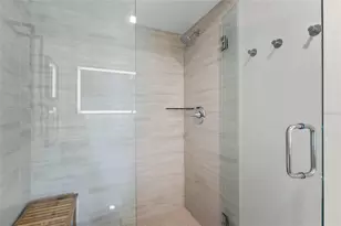 3330 Gulf of Mexico Dr, Longboat Key, FL 34228 - Photo 17