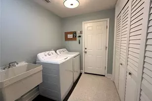 1883 Riviera Cir, Sarasota, FL 34232 - Photo 37