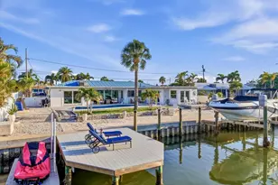 617 Dundee Ln, Holmes Beach, FL 34217 - Photo 41