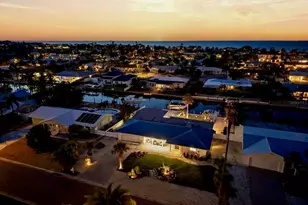 617 Dundee Ln, Holmes Beach, FL 34217 - Photo 51