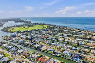 617 Dundee Ln, Holmes Beach, FL 34217 - Photo 47