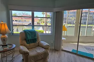 1215 S Portofino Dr, Sarasota, FL 34242 - Photo 13