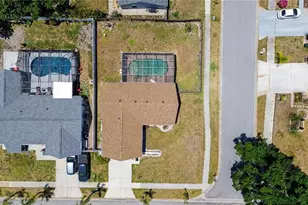 4226 Luzon Way, Sarasota, FL 34241 - Photo 7