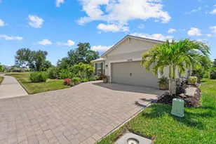 29260 Coral Harbour Dr, Englewood, FL 34223 - Photo 5