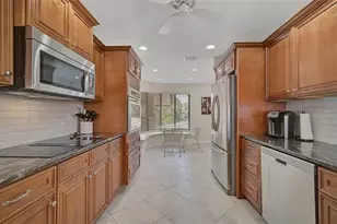 6660 Schooner Bay Cir, Sarasota, FL 34231 - Photo 9