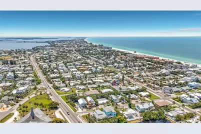 307 68th, Holmes Beach, FL 34217 - Photo 5