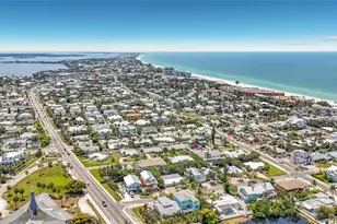 307 68th, Holmes Beach, FL 34217 - Photo 5