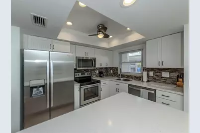 101 Park Boulevard S #106, Venice, FL 34285 - Photo 11