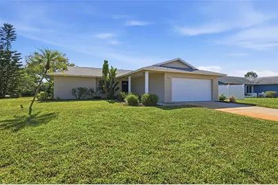 1801 70th Street W, Bradenton, FL 34209 - Photo 1