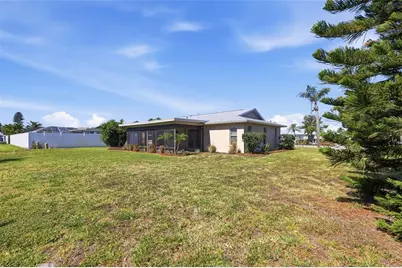 1801 70th Street W, Bradenton, FL 34209 - Photo 29