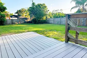 4722 Harris Ave, Sarasota, FL 34233 - Photo 17