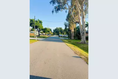 4722 Harris Avenue, Sarasota, FL 34233 - Photo 15
