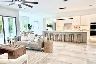 2532 Fruit Tree Dr, Sarasota, FL 34239 - Photo 5